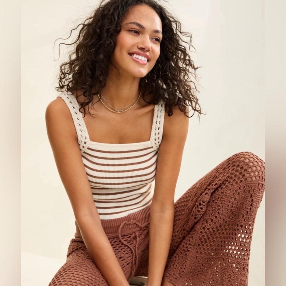 06 Aerie Boho Chic Crochet Sweater Tank Top NWT Women’s size Large